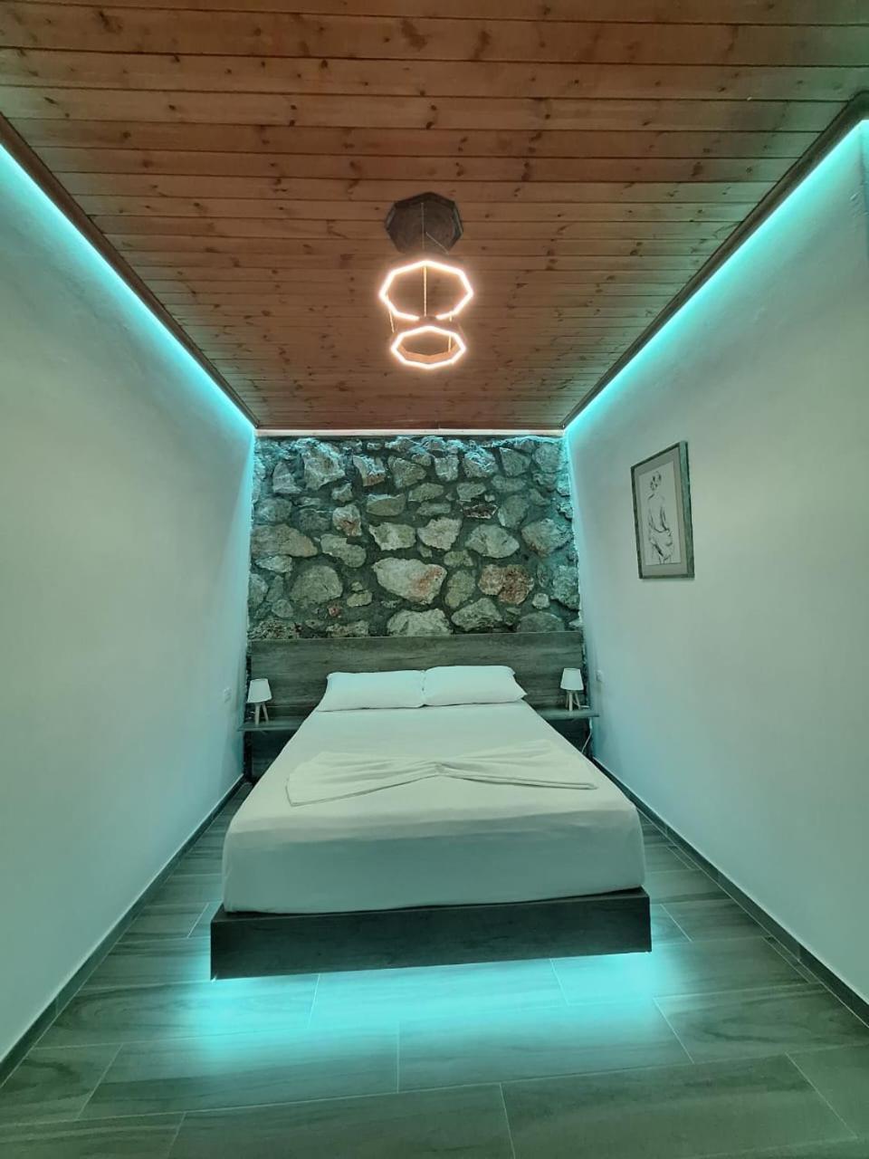 Vlorë Flower Hill מראה חיצוני תמונה